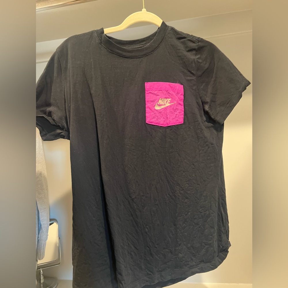 Women’s workout top